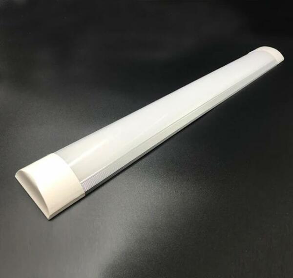 Reglette plate Led intégré 60CM 18W Lumière Blanche (6500k)