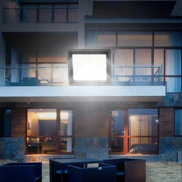 Projecteur Led slim SMD 100W noir Lumière blanche 6500k LFL155-100W